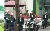 [Ảnh] An ninh nghiêm ngặt trước giờ Tổng thống Donald Trump tới khách sạn JW Marriott